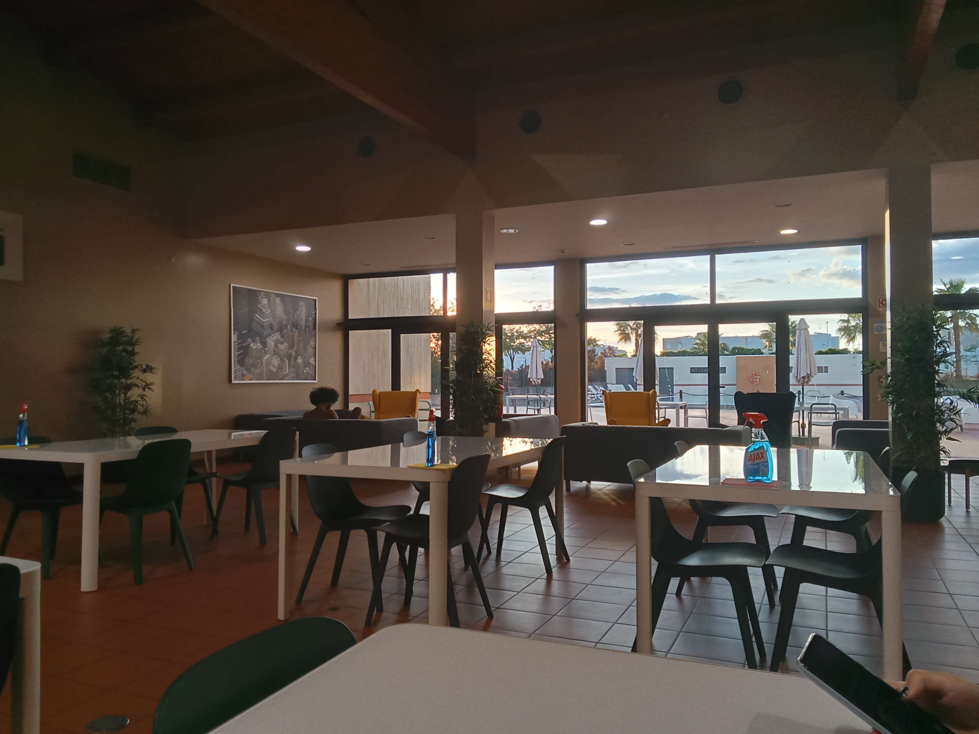 plastic chairs hurt my ass, all my homies bring their food to their dorm room to eat alone like a hermit instead of eating in the main room and socializing